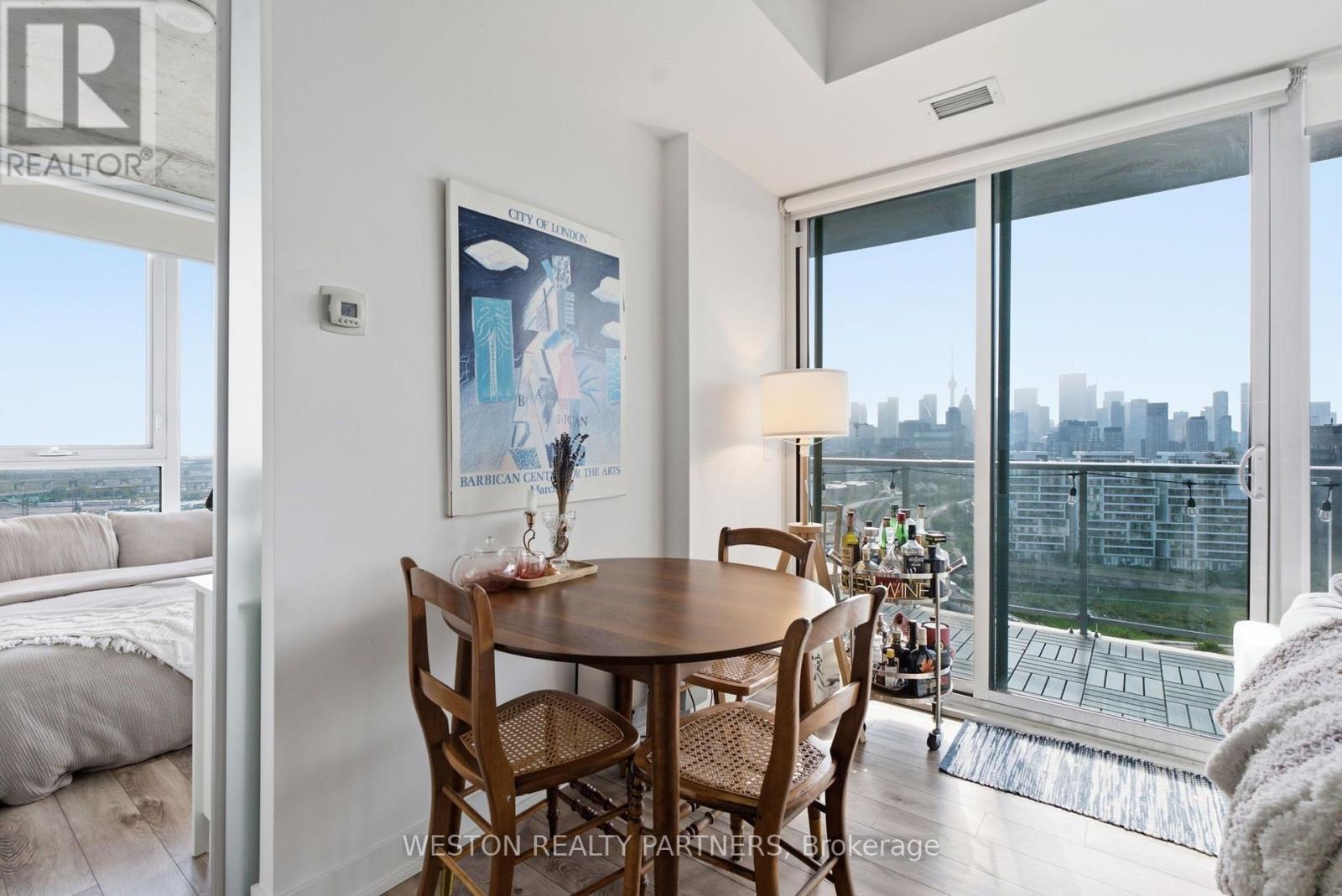 1607 - 15 Baseball Place, Toronto, Ontario  M4M 0E6 - Photo 11 - E13742816