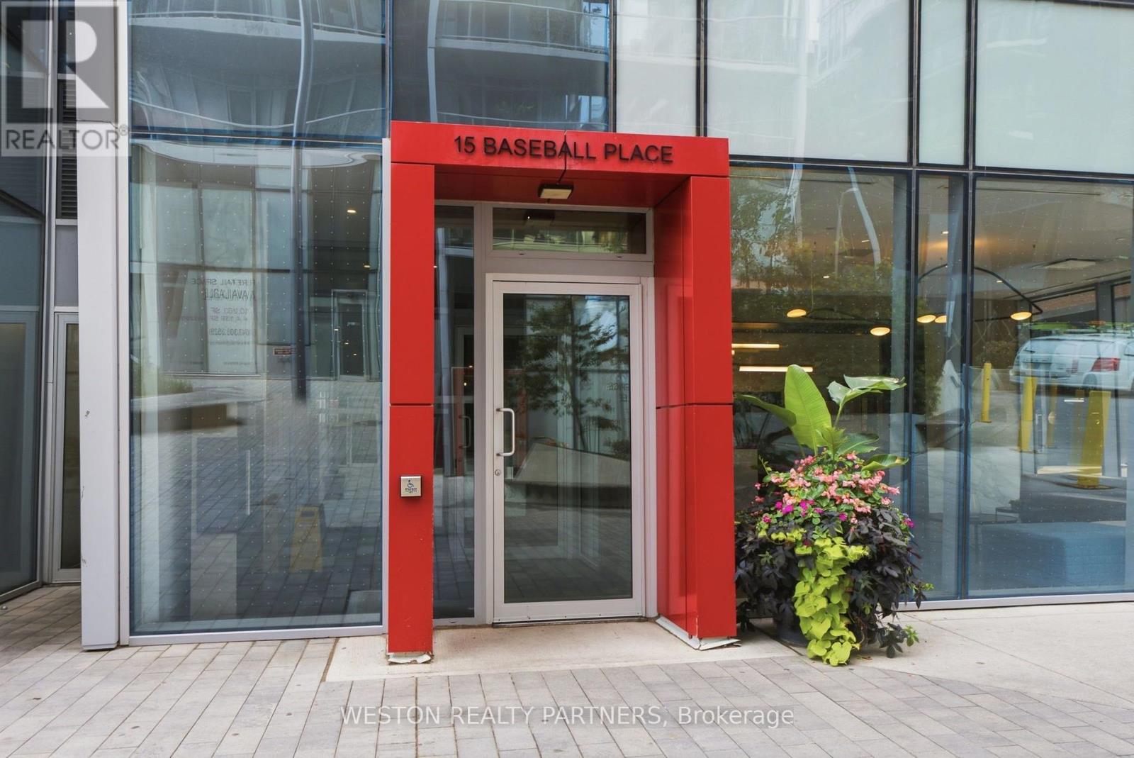 1607 - 15 Baseball Place, Toronto, Ontario  M4M 0E6 - Photo 2 - E13742816