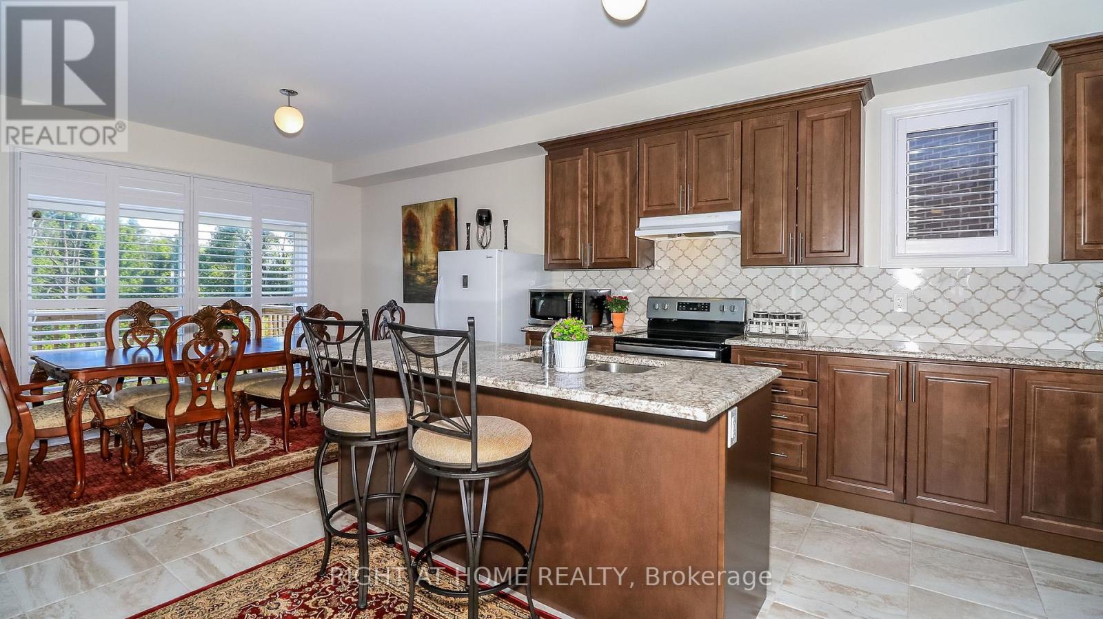 1474 Simpkin Court, Innisfil, Ontario  L0L 1W0 - Photo 3 - N13742826