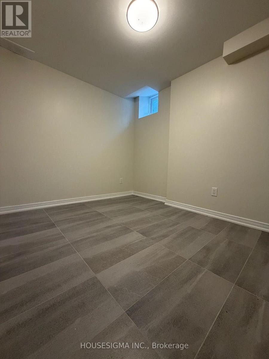 Lower Level Unit - 28 West Street N, Orillia, Ontario  L3V 5B8 - Photo 15 - S13742730