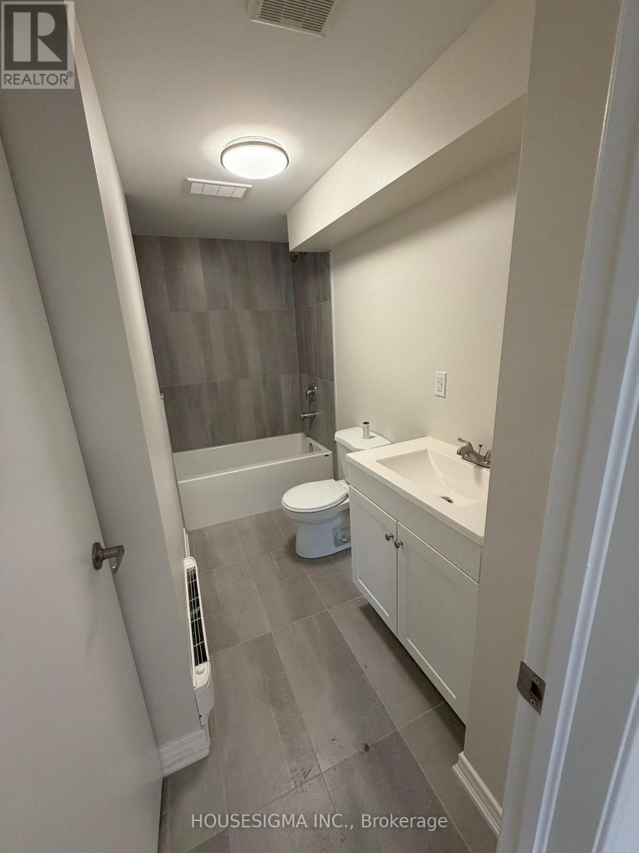 Lower Level Unit - 28 West Street N, Orillia, Ontario  L3V 5B8 - Photo 17 - S13742730