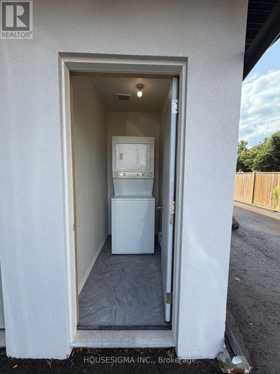 Lower Level Unit - 28 West Street N, Orillia, Ontario  L3V 5B8 - Photo 19 - S13742730