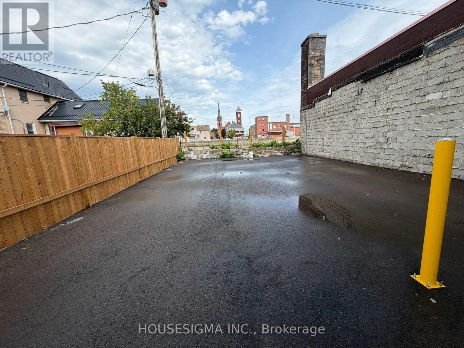 Lower Level Unit - 28 West Street N, Orillia, Ontario  L3V 5B8 - Photo 20 - S13742730