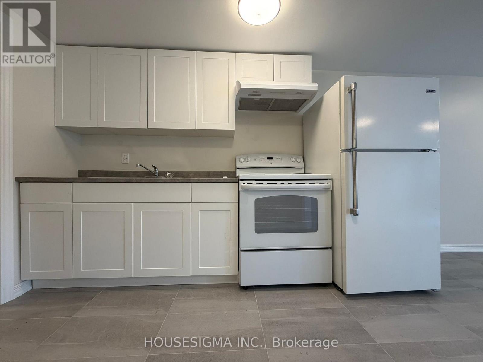 Lower Level Unit - 28 West Street N, Orillia, Ontario  L3V 5B8 - Photo 8 - S13742730