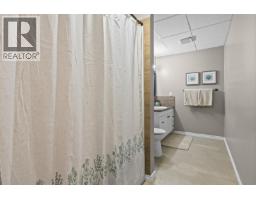 735 Nahanni Place, Kelowna, British Columbia  V1V 1N5 - Photo 41 - 10397955