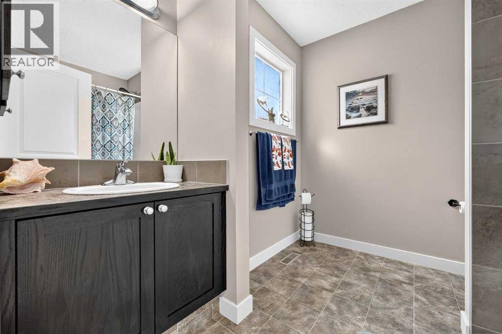 74 Heritage Landing, Cochrane, Alberta  T4C 0E3 - Photo 36 - A2342084