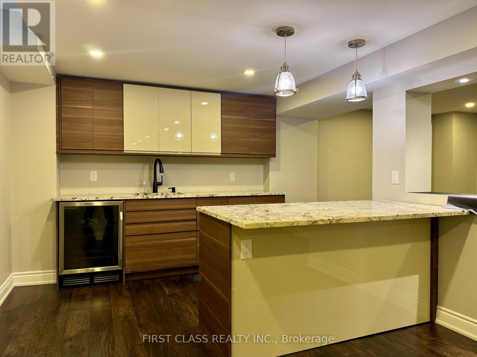 1230 Glenashton Drive, Oakville, Ontario  L6H 5L9 - Photo 28 - W13742614