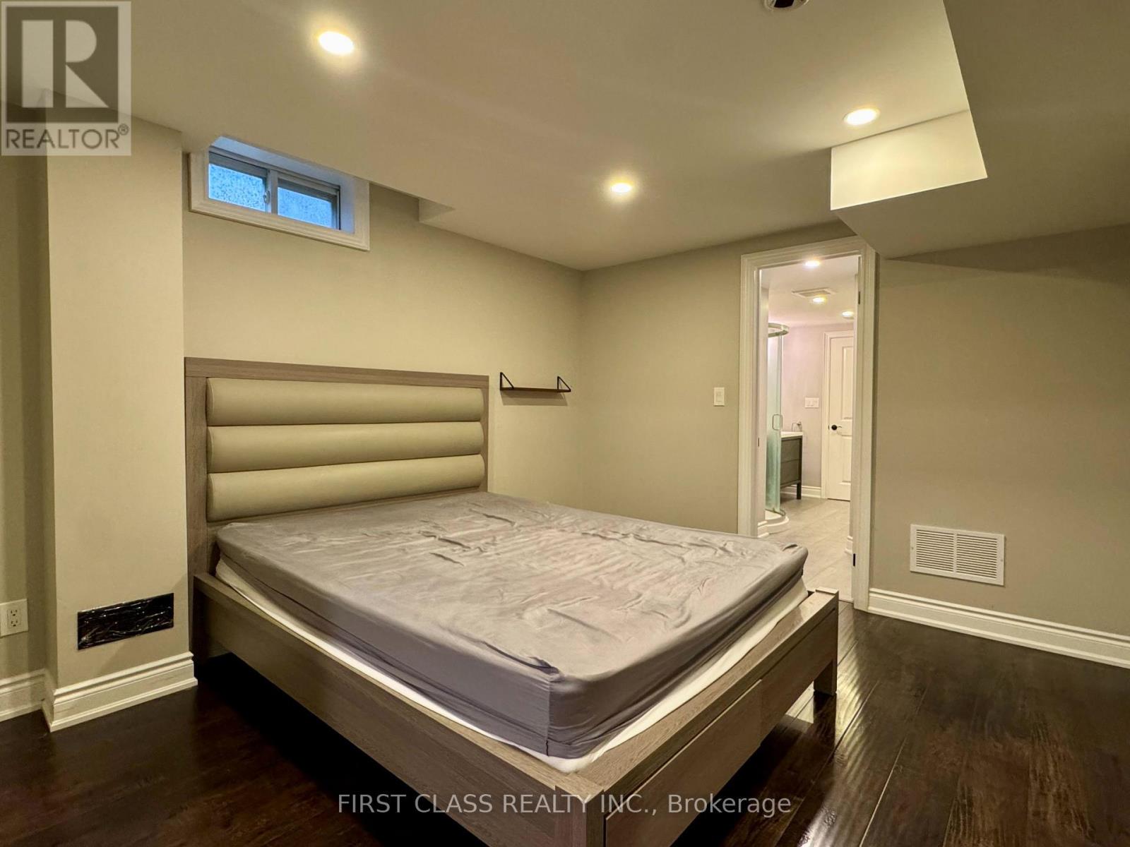 1230 Glenashton Drive, Oakville, Ontario  L6H 5L9 - Photo 31 - W13742614