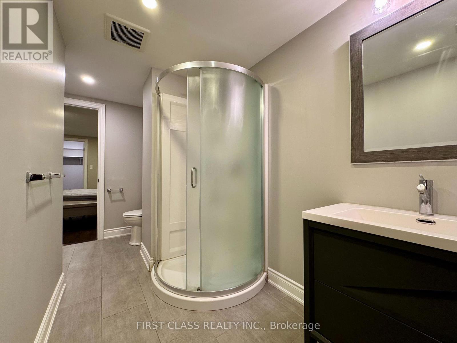 1230 Glenashton Drive, Oakville, Ontario  L6H 5L9 - Photo 32 - W13742614