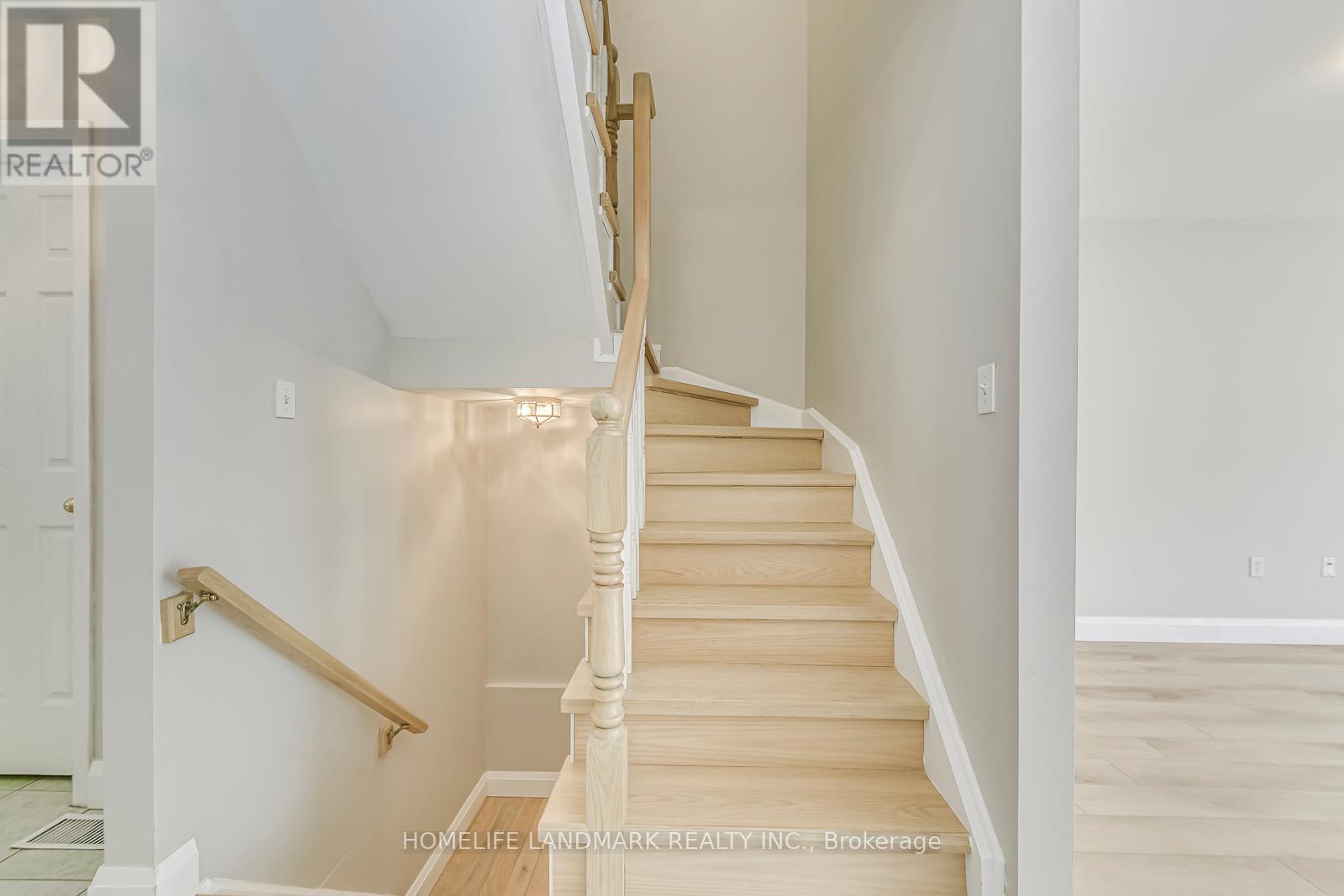 4432 Peter Drive, Burlington, Ontario  L7L 6S7 - Photo 17 - W13742654
