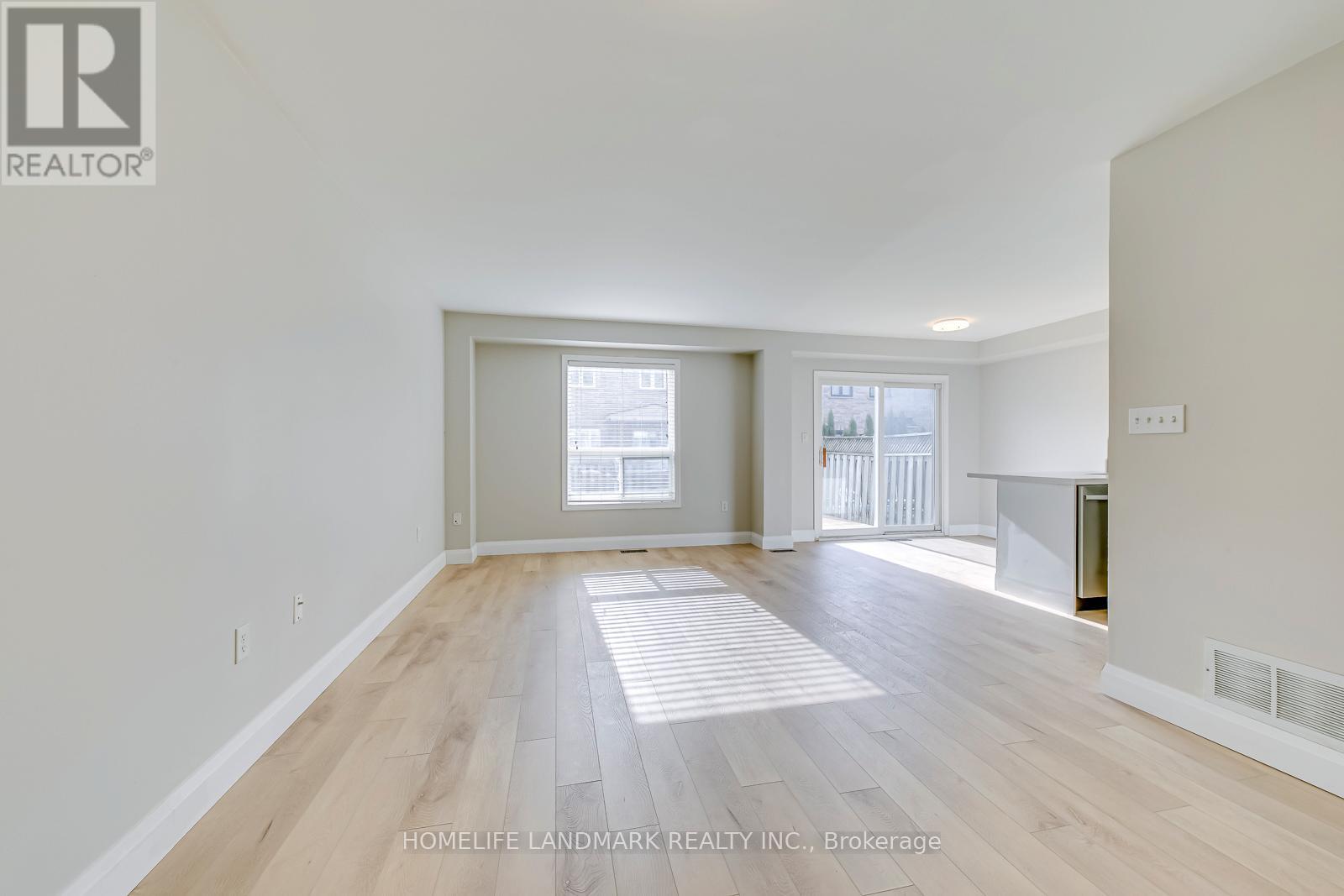 4432 Peter Drive, Burlington, Ontario  L7L 6S7 - Photo 5 - W13742654