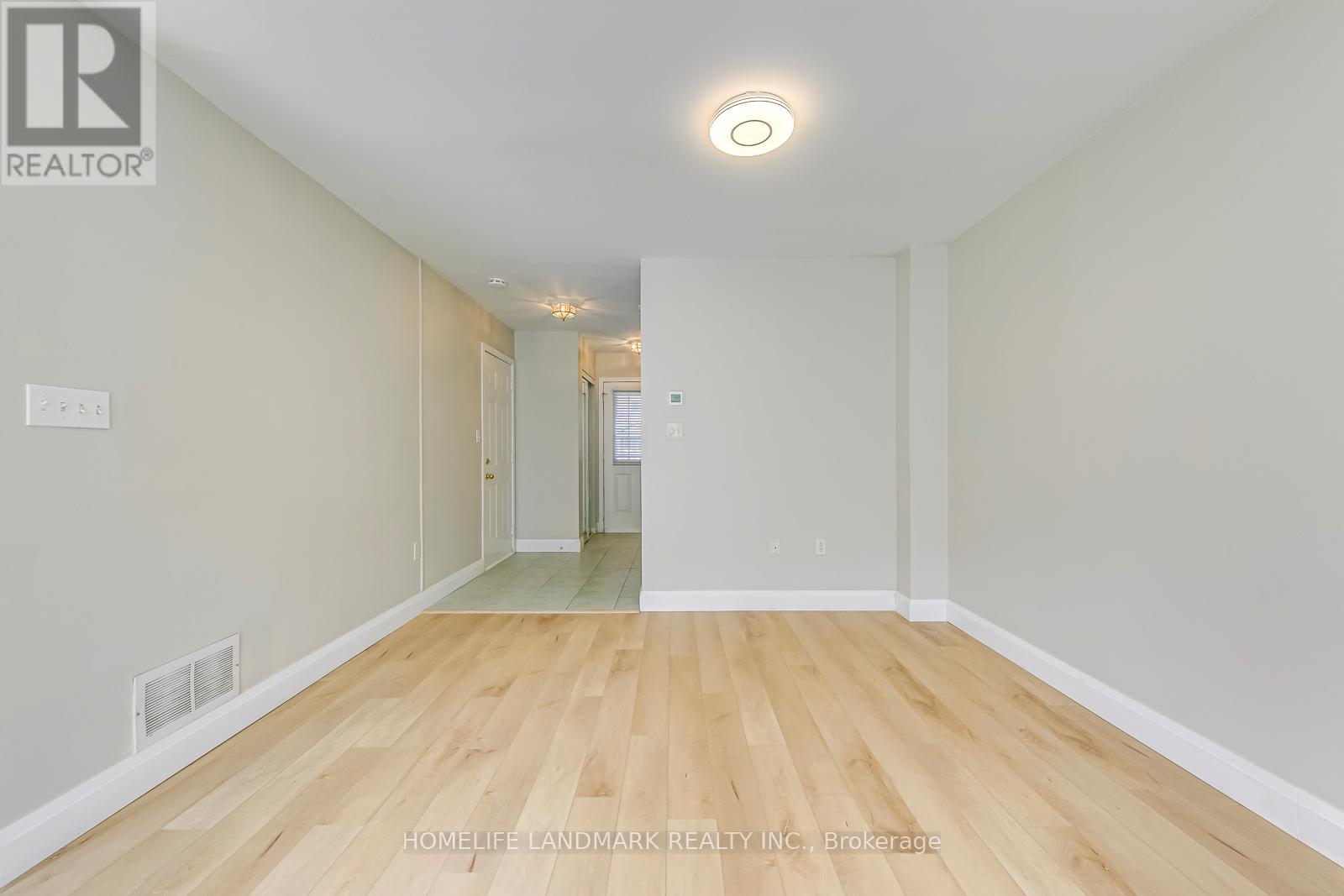 4432 Peter Drive, Burlington, Ontario  L7L 6S7 - Photo 6 - W13742654