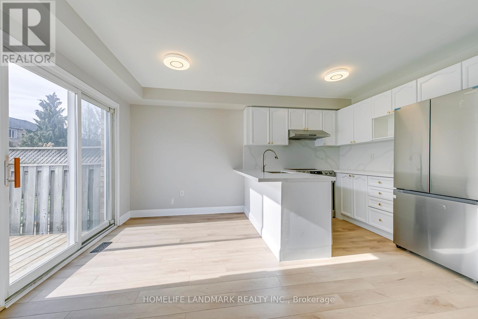 4432 Peter Drive, Burlington, Ontario  L7L 6S7 - Photo 9 - W13742654
