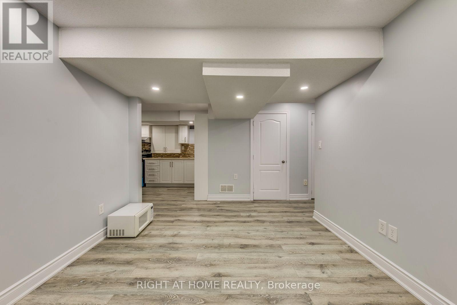Bsmt - 5349 Lismic Boulevard, Mississauga, Ontario  L5V 1Y5 - Photo 10 - W13742692