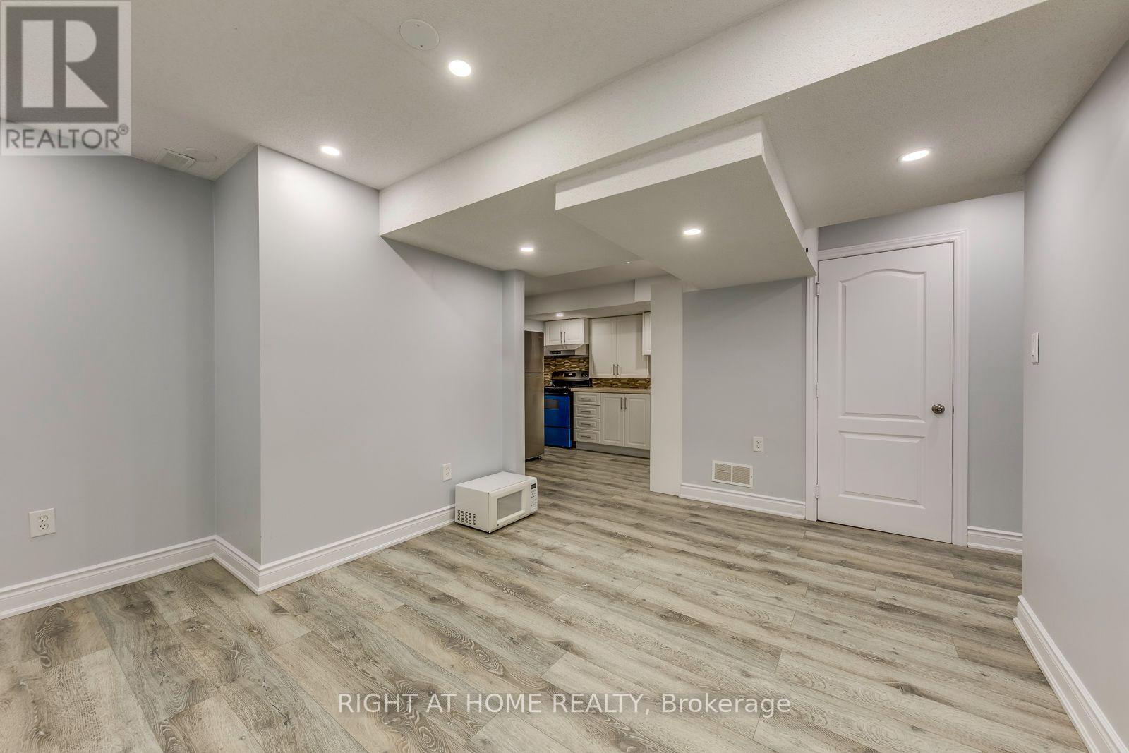 Bsmt - 5349 Lismic Boulevard, Mississauga, Ontario  L5V 1Y5 - Photo 11 - W13742692