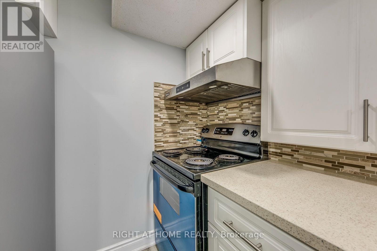 Bsmt - 5349 Lismic Boulevard, Mississauga, Ontario  L5V 1Y5 - Photo 15 - W13742692