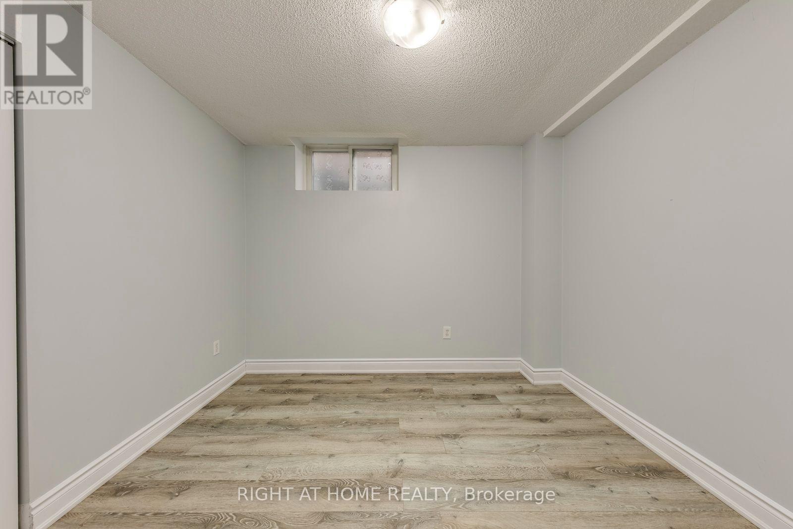 Bsmt - 5349 Lismic Boulevard, Mississauga, Ontario  L5V 1Y5 - Photo 22 - W13742692
