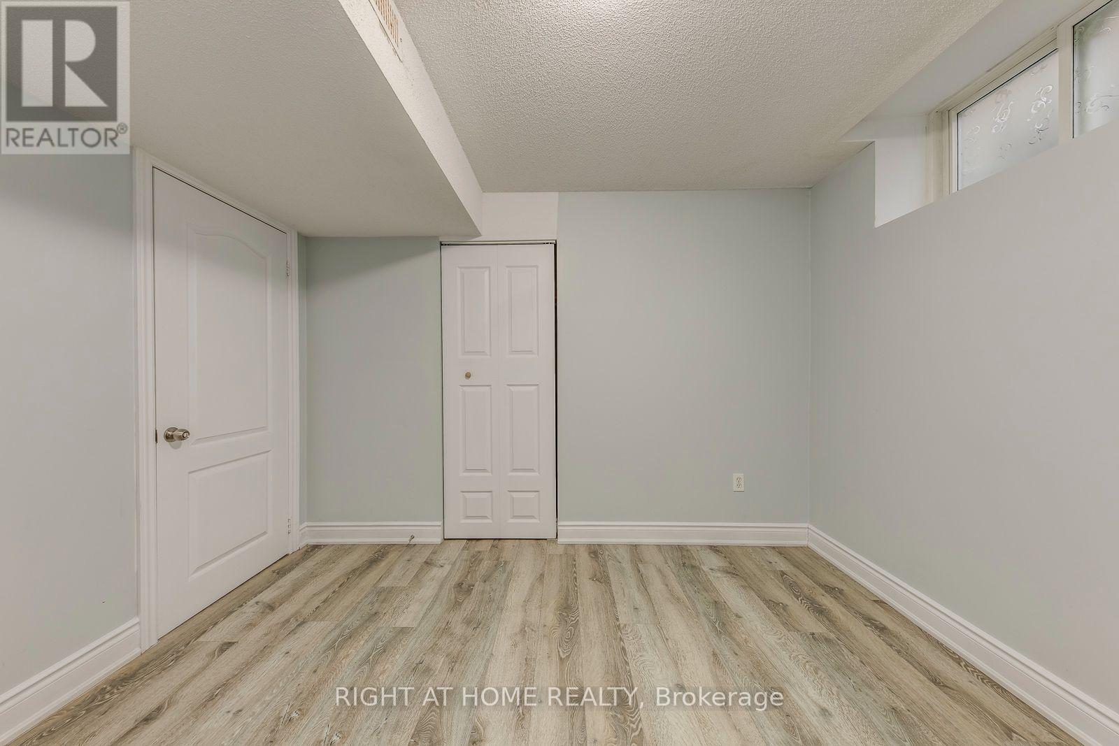 Bsmt - 5349 Lismic Boulevard, Mississauga, Ontario  L5V 1Y5 - Photo 23 - W13742692