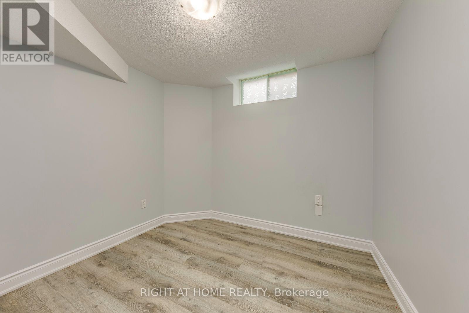 Bsmt - 5349 Lismic Boulevard, Mississauga, Ontario  L5V 1Y5 - Photo 26 - W13742692