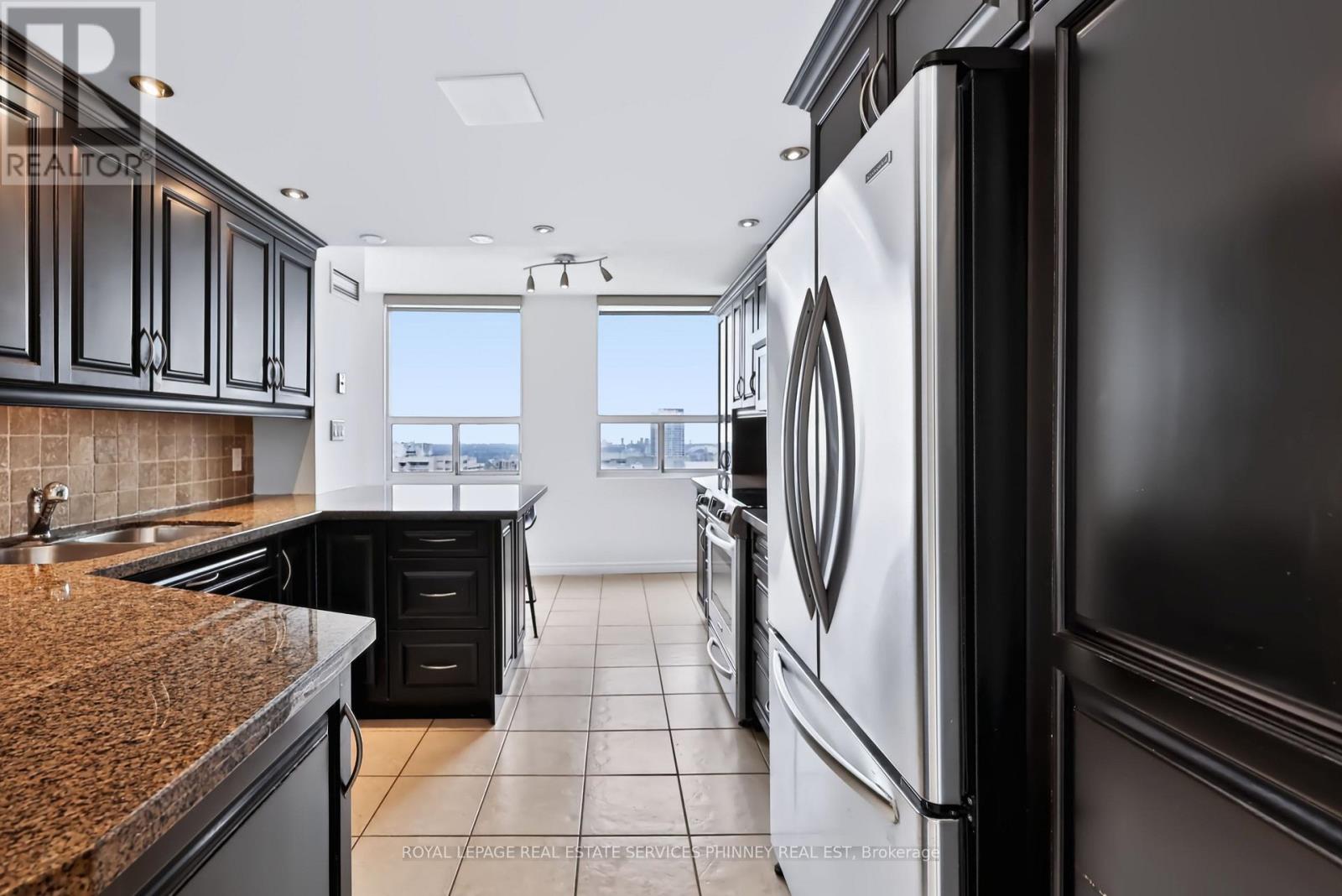 2801 - 3650 Kaneff Crescent, Mississauga, Ontario  L5A 4A1 - Photo 6 - W13742776