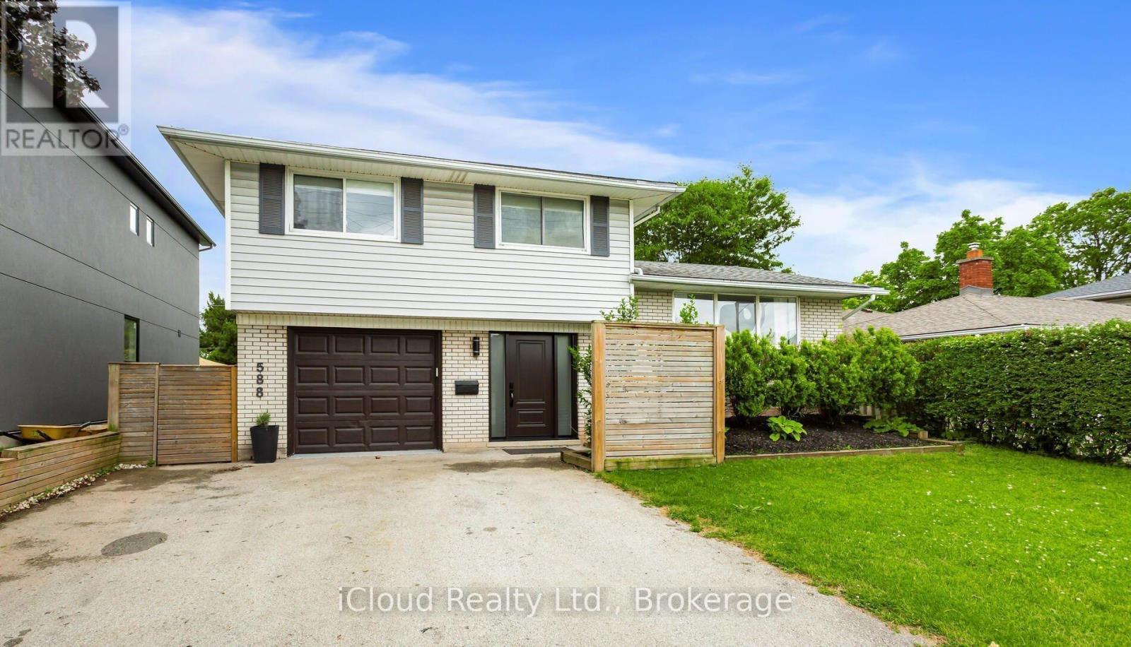 588 WALKERS LINE, Burlington, Ontario