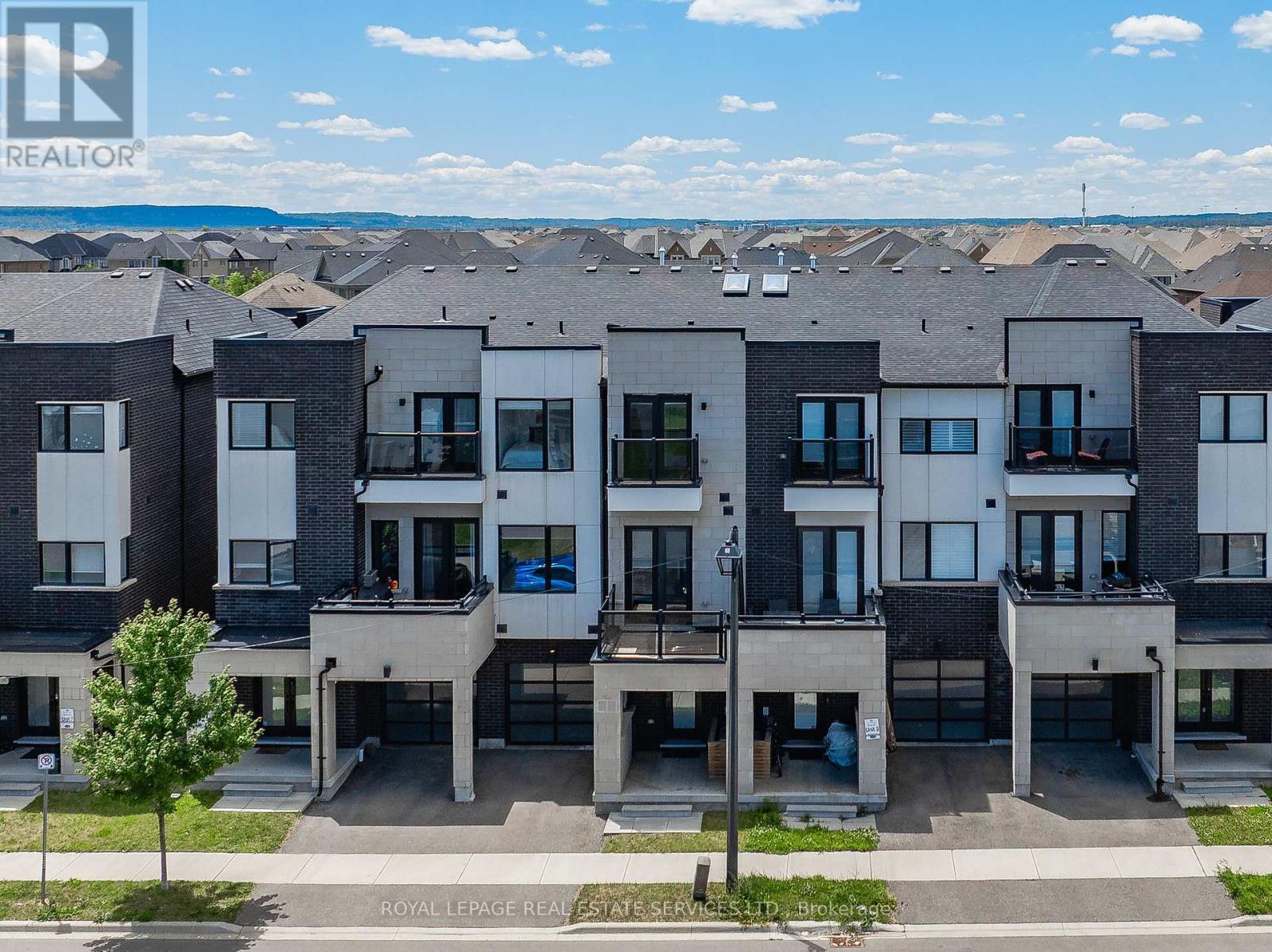1403 CLARRIAGE COURT, Milton, Ontario
