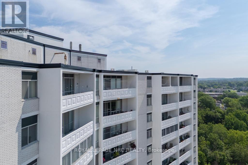 1301 - 15 Towering Heights Boulevard, St. Catharines, Ontario L2T 3G7 - Photo 4 - X13564480