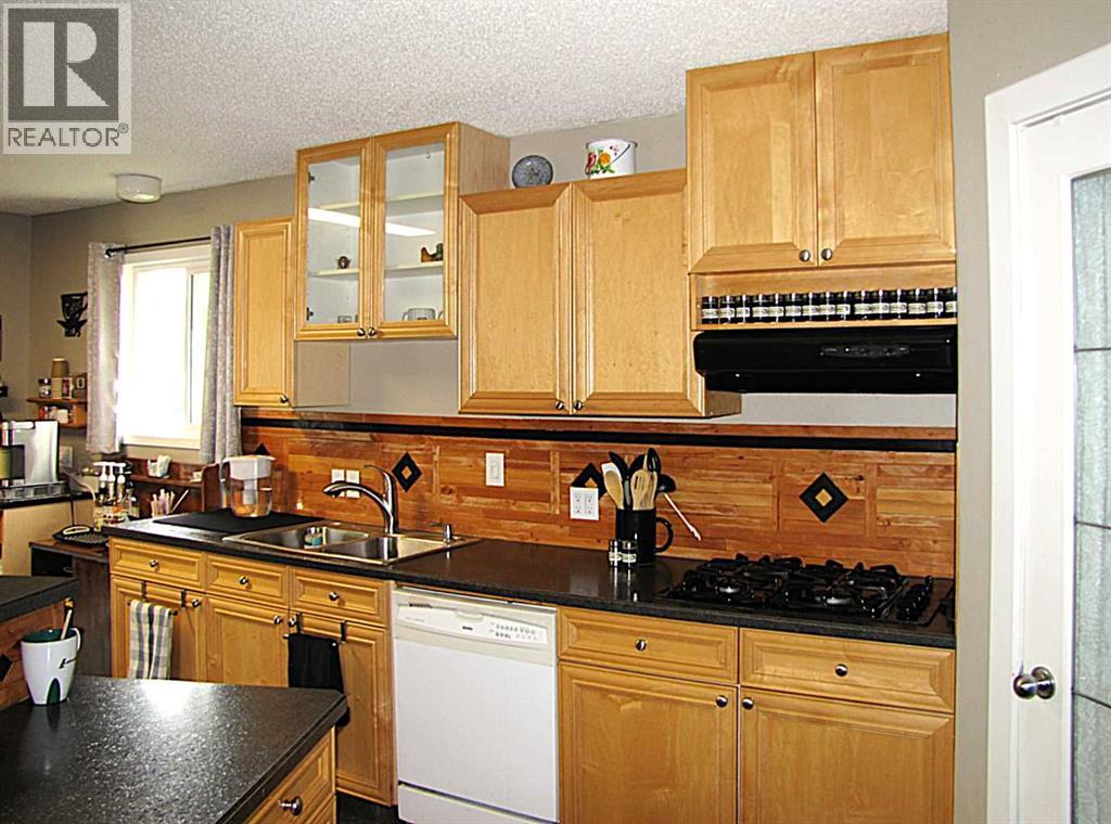 4923 52 Avenue, Taber, Alberta  T1G 1H6 - Photo 9 - A2320485
