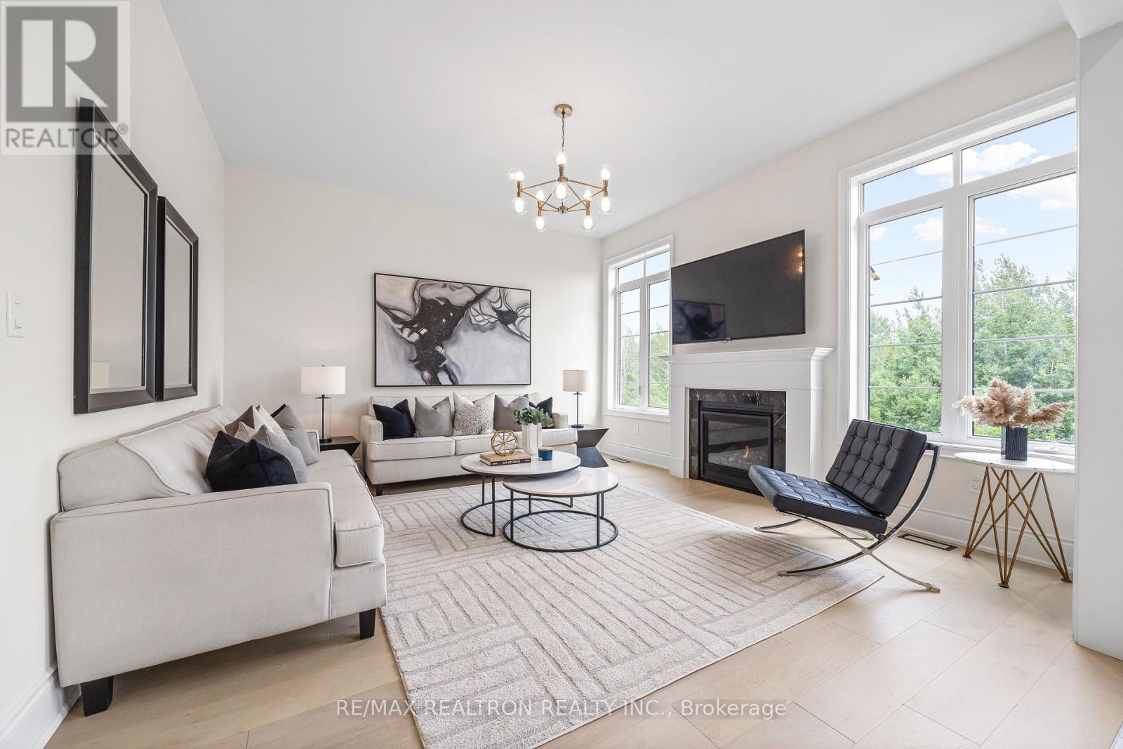 178 Ferragine Crescent, Bradford West Gwillimbury, Ontario  L3Z 4K1 - Photo 4 - N13740278