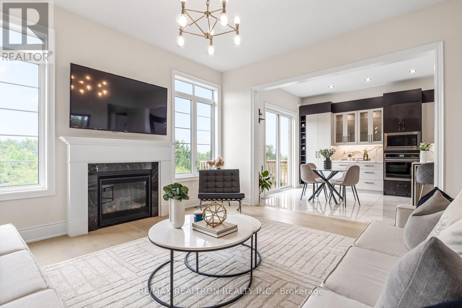 178 Ferragine Crescent, Bradford West Gwillimbury, Ontario  L3Z 4K1 - Photo 5 - N13740278