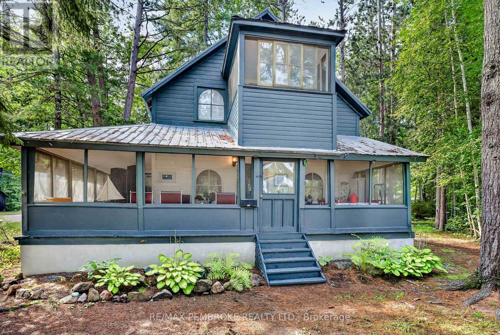 127 Alexandra Street, Petawawa, Ontario  K8H 2R2 - Photo 11 - X12484285