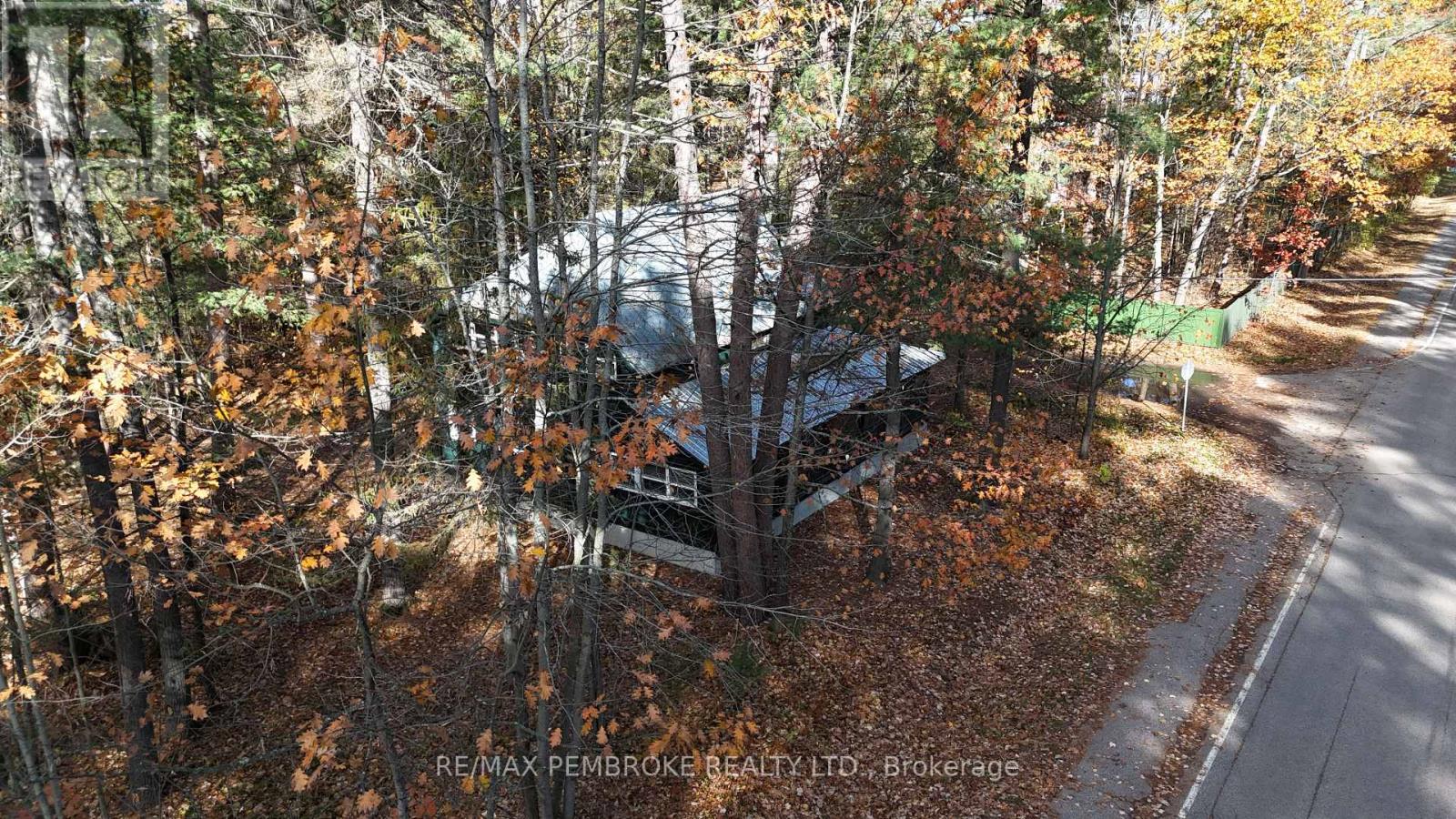 127 Alexandra Street, Petawawa, Ontario  K8H 2R2 - Photo 39 - X12484285