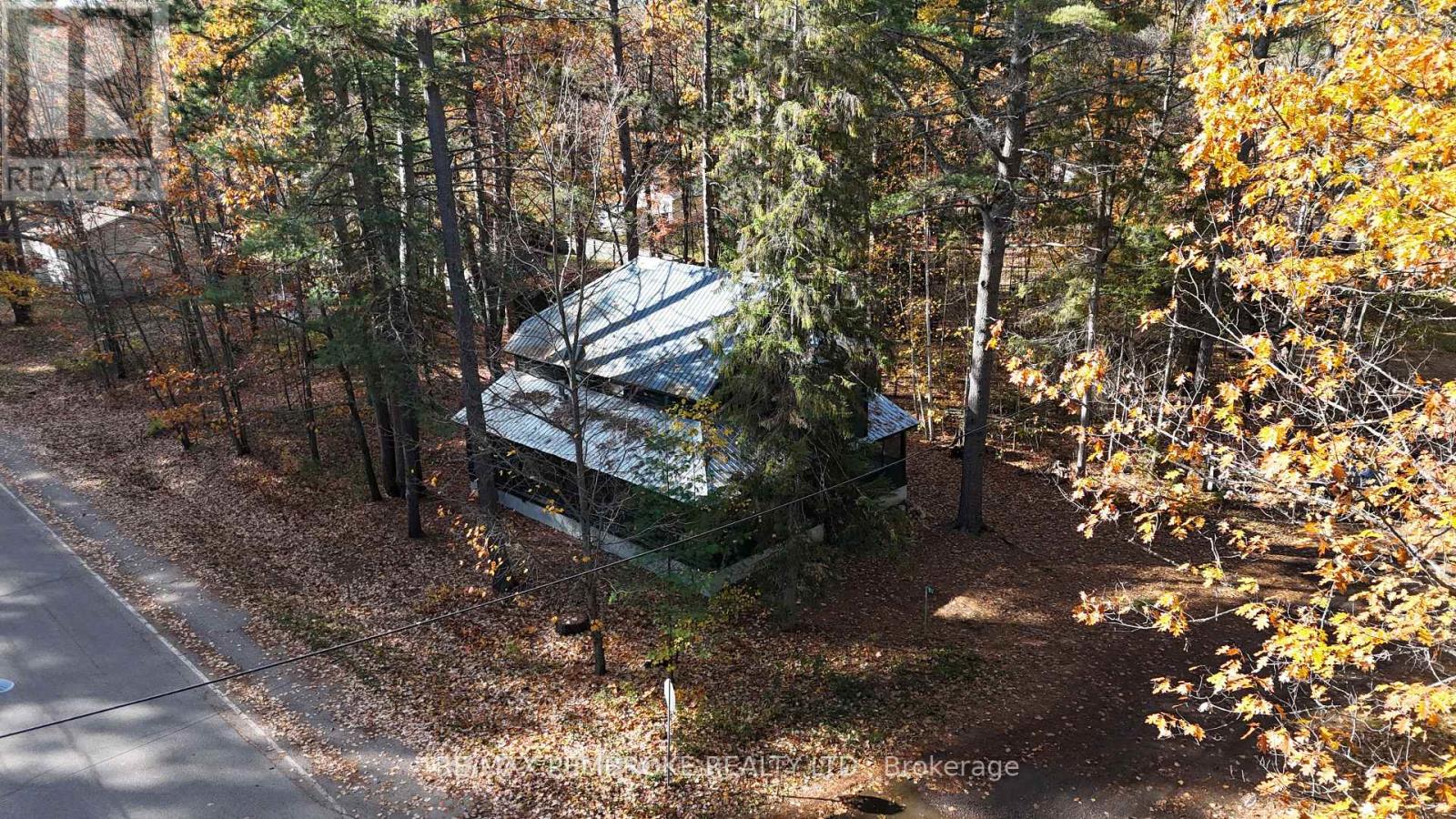 127 Alexandra Street, Petawawa, Ontario  K8H 2R2 - Photo 37 - X12484285