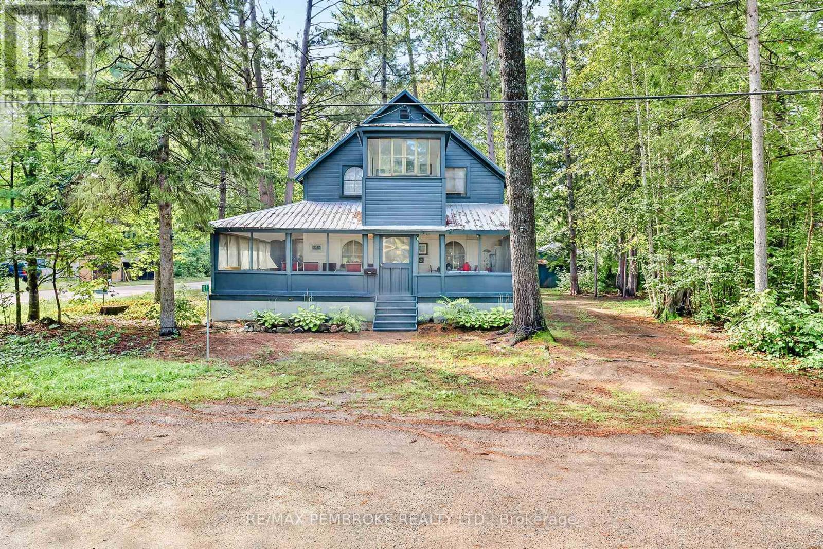 127 Alexandra Street, Petawawa, Ontario  K8H 2R2 - Photo 9 - X12484285