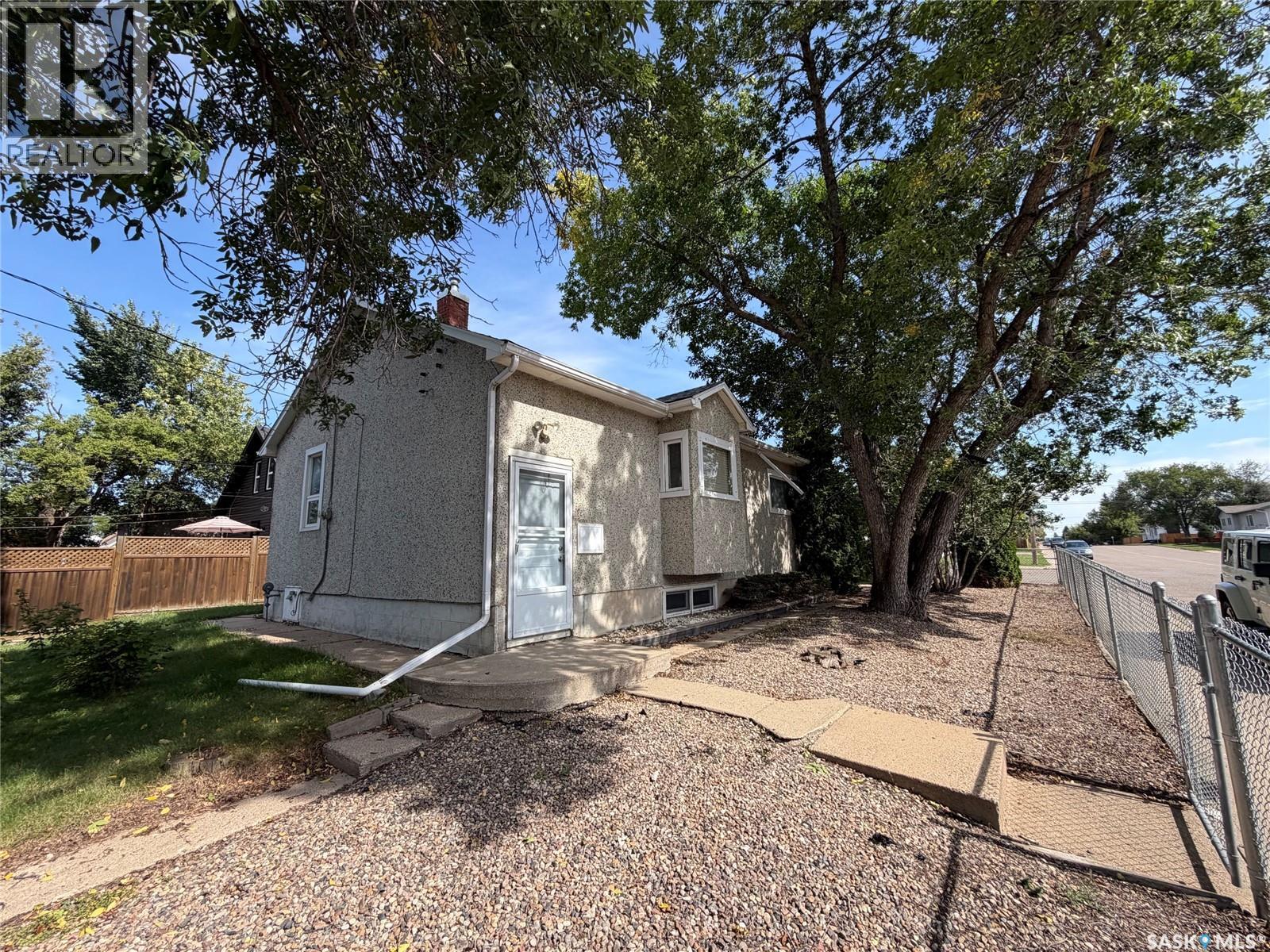 1301 107th Street, North Battleford, Saskatchewan  S9A 1Z6 - Photo 15 - SK047447