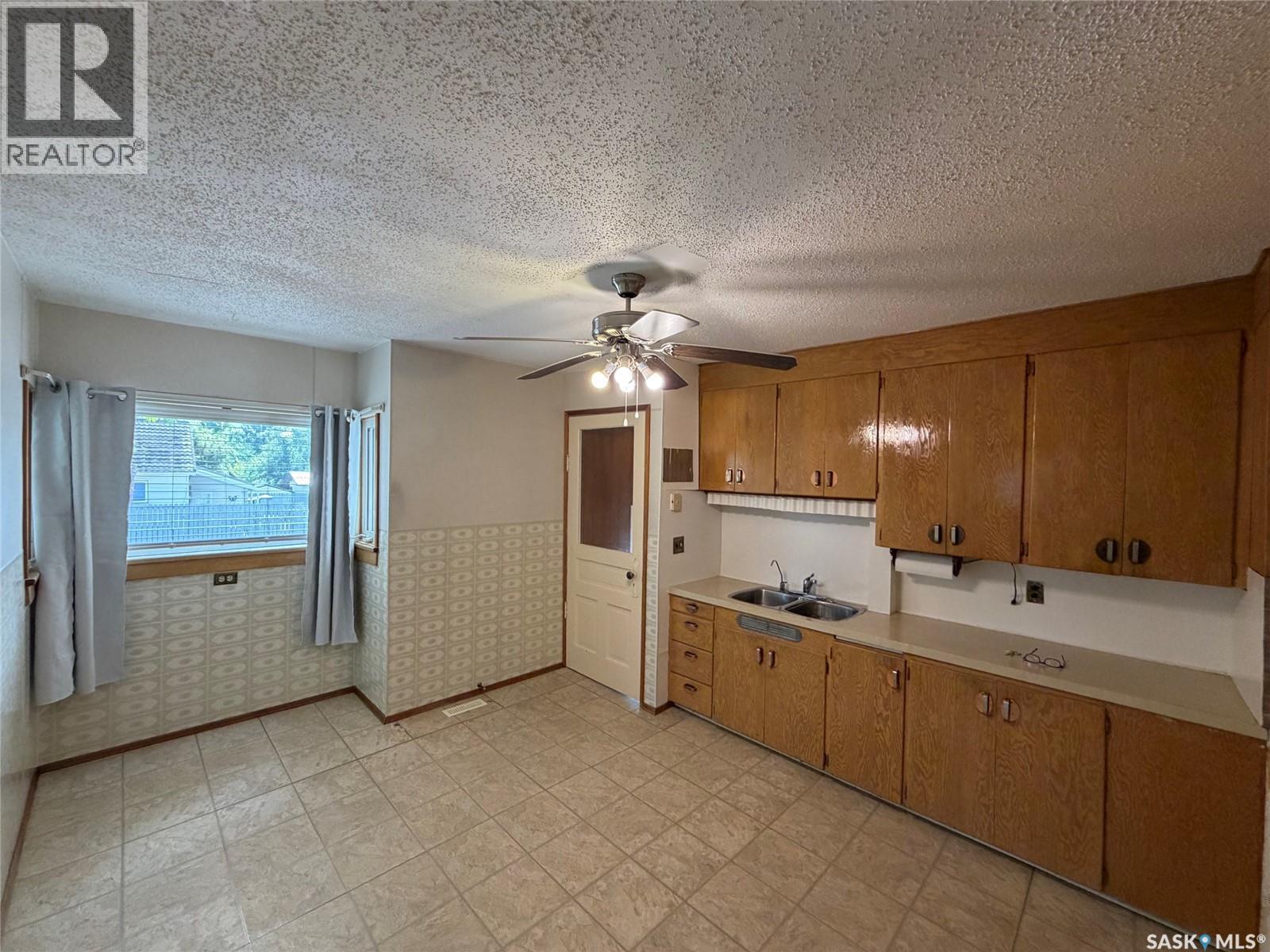 1301 107th Street, North Battleford, Saskatchewan  S9A 1Z6 - Photo 6 - SK047447