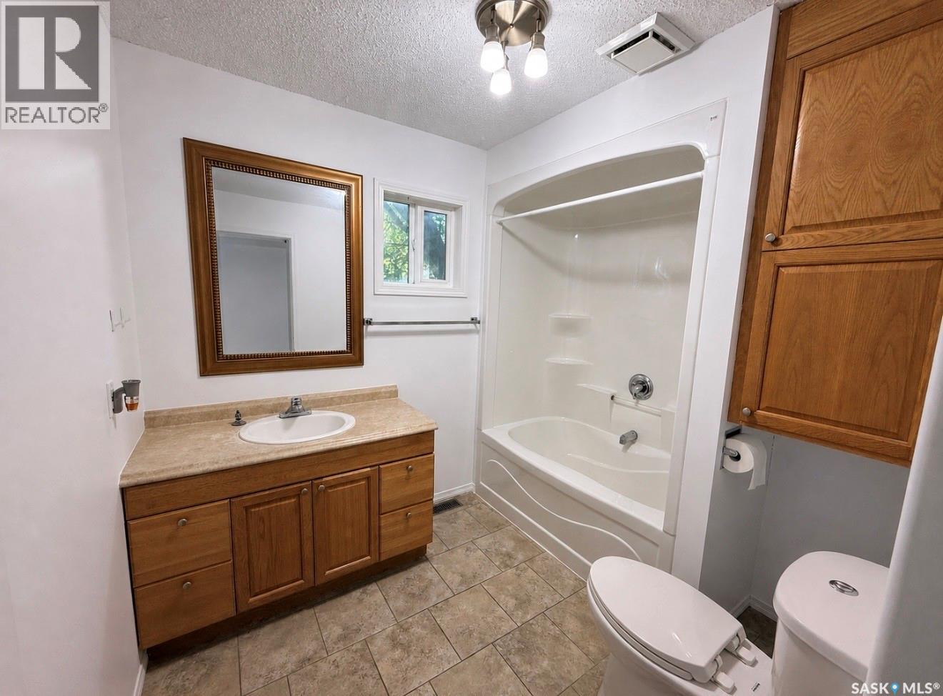 310 Mckenzie Street N, Outlook, Saskatchewan  S0L 2N0 - Photo 15 - SK047180