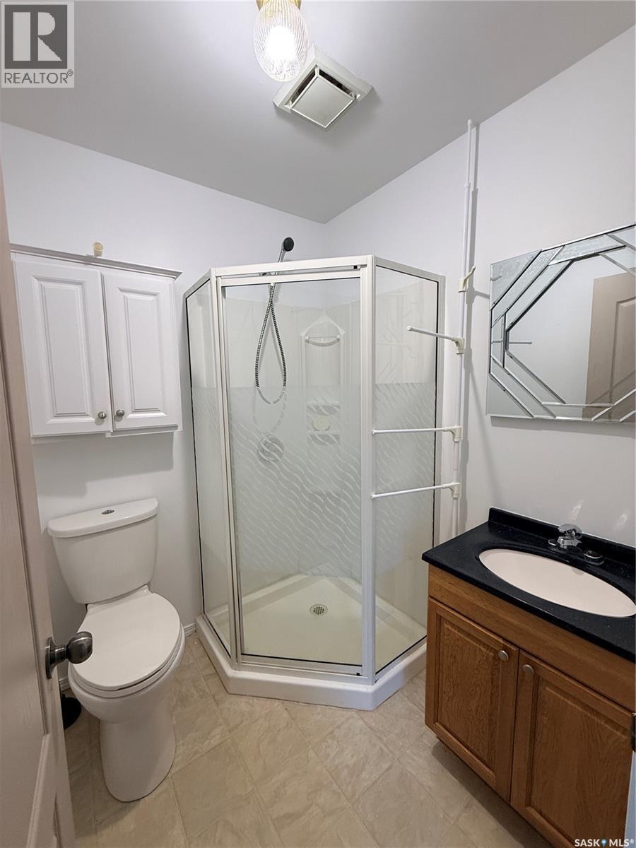 310 Mckenzie Street N, Outlook, Saskatchewan  S0L 2N0 - Photo 18 - SK047180
