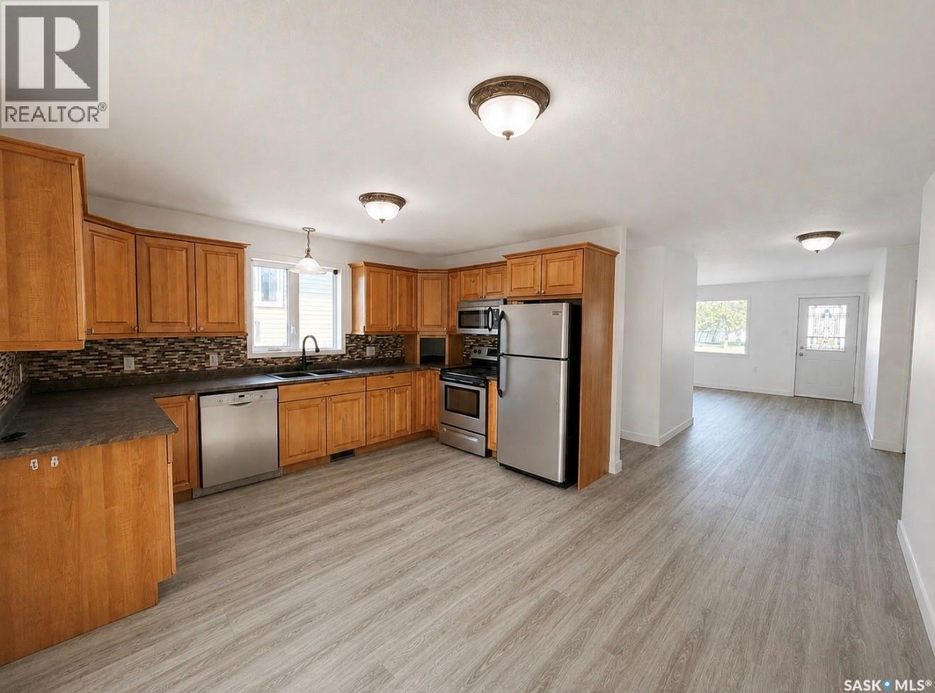 310 Mckenzie Street N, Outlook, Saskatchewan  S0L 2N0 - Photo 8 - SK047180