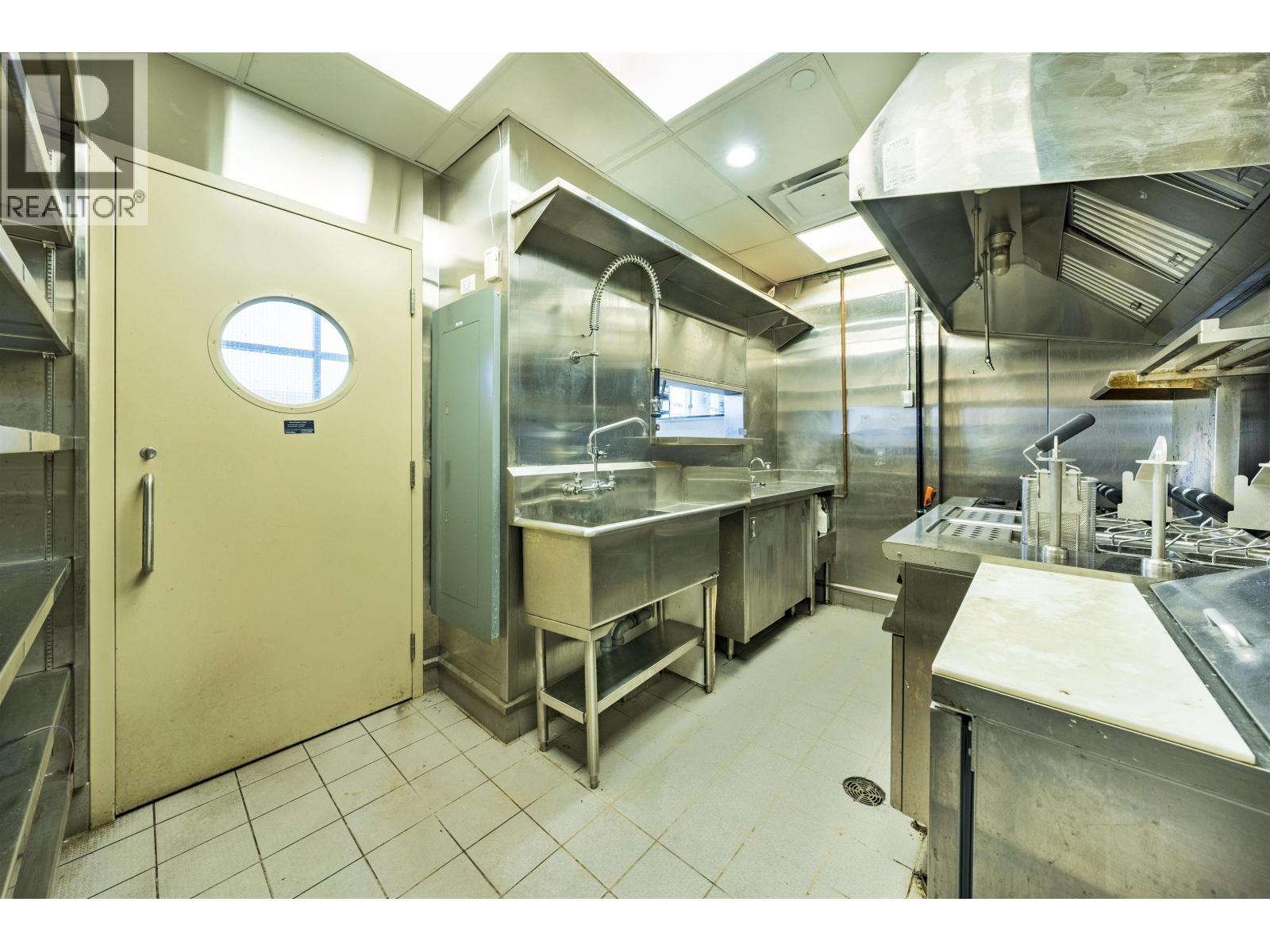 3320 4000 No.3 Road, Richmond, British Columbia  V6X 0J8 - Photo 3 - C8081733