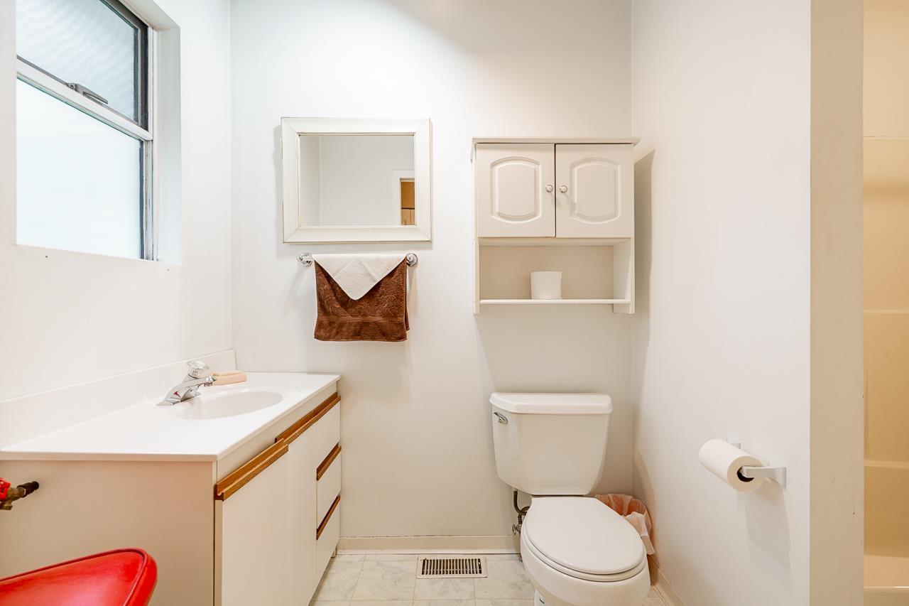 20571 46a Avenue, Langley, British Columbia  V3A 3J7 - Photo 30 - R3160022