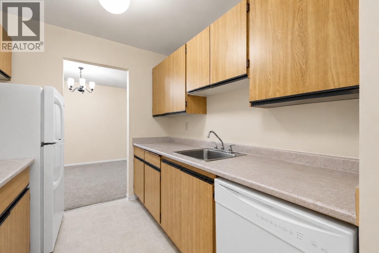 211 8400 Lansdowne Road, Richmond, British Columbia  V6X 3G3 - Photo 11 - R3158228