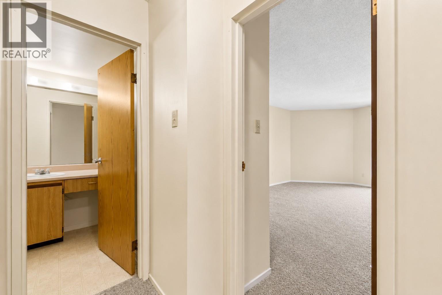 211 8400 Lansdowne Road, Richmond, British Columbia  V6X 3G3 - Photo 16 - R3158228