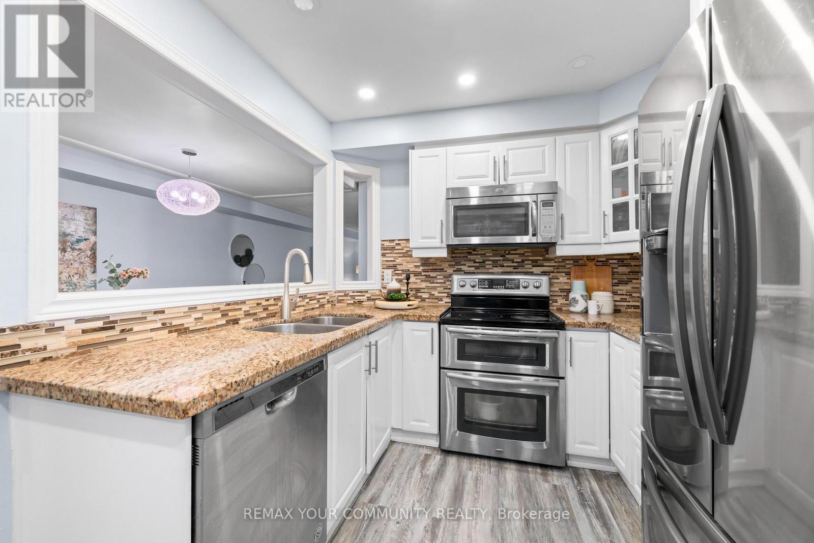 16 Smales Drive, Ajax, Ontario  L1Z 1G5 - Photo 3 - E13742660