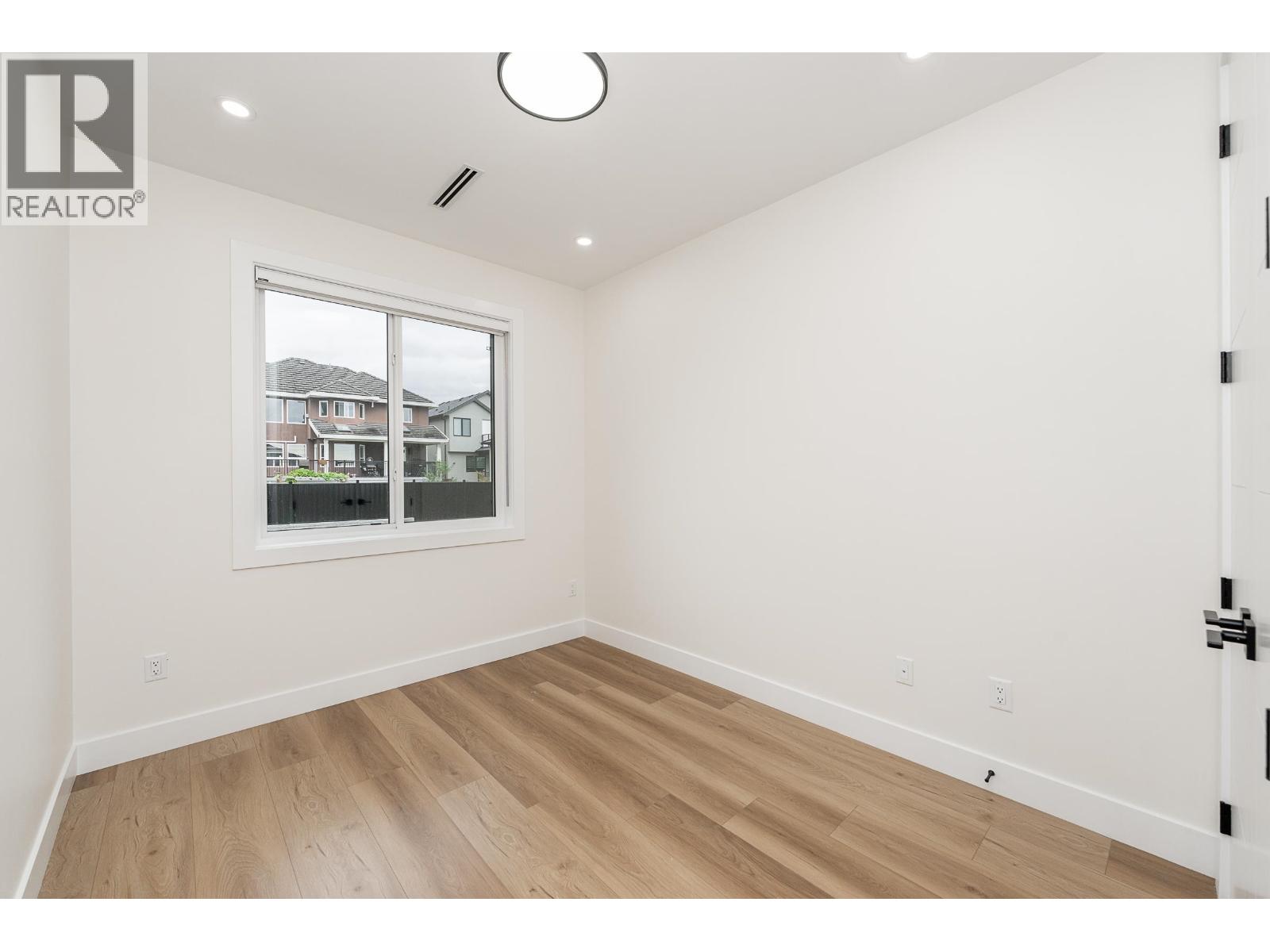101 1149 Dansey Avenue, Coquitlam, British Columbia  V3K 3H5 - Photo 21 - R3161349