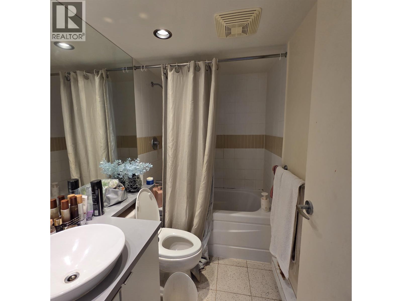 3008 939 Expo Boulevard, Vancouver, British Columbia  V6Z 3G7 - Photo 8 - R3161353