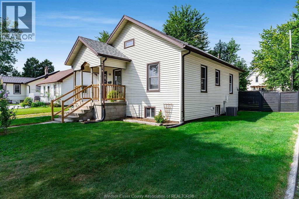 13 Westmoreland Avenue, Leamington, Ontario N8H 3P2 - Photo 35 - 26021614