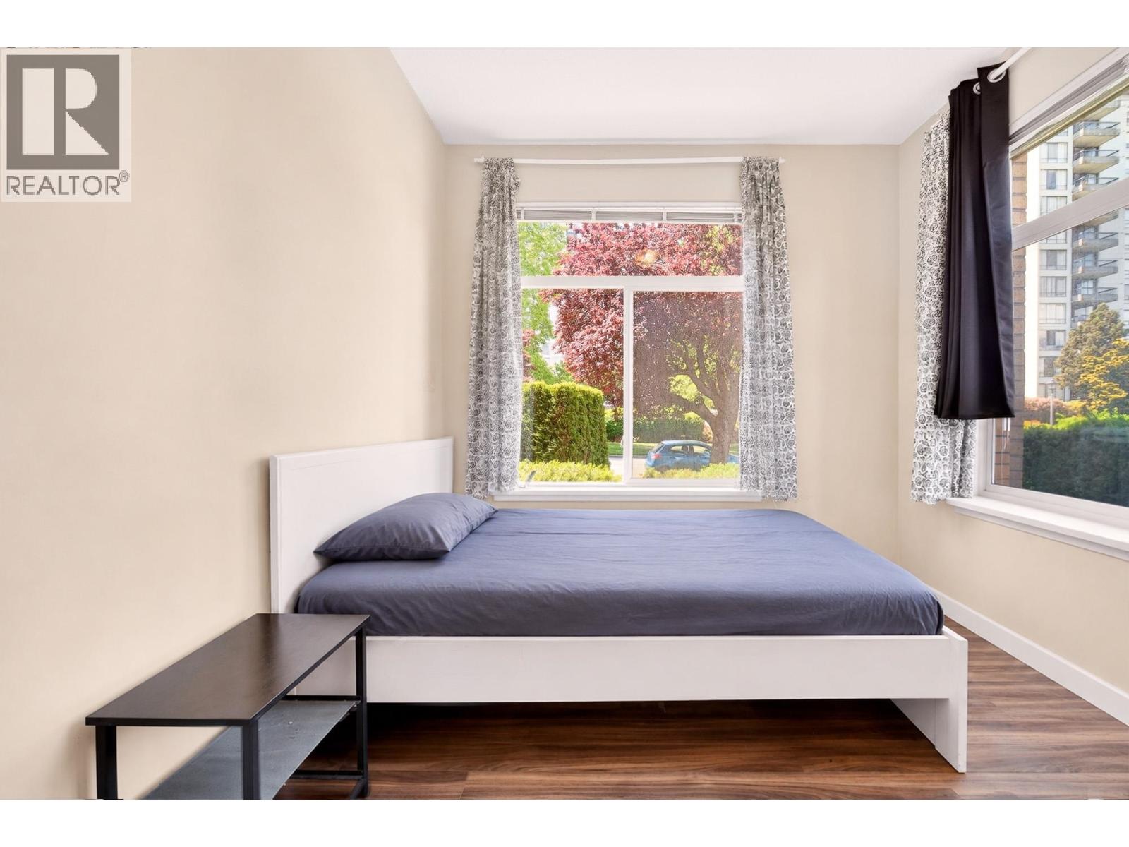 Second Bedroom 5692 Kings Road, Vancouver, British Columbia  V6T 1K8 - Photo 2 - R3161350