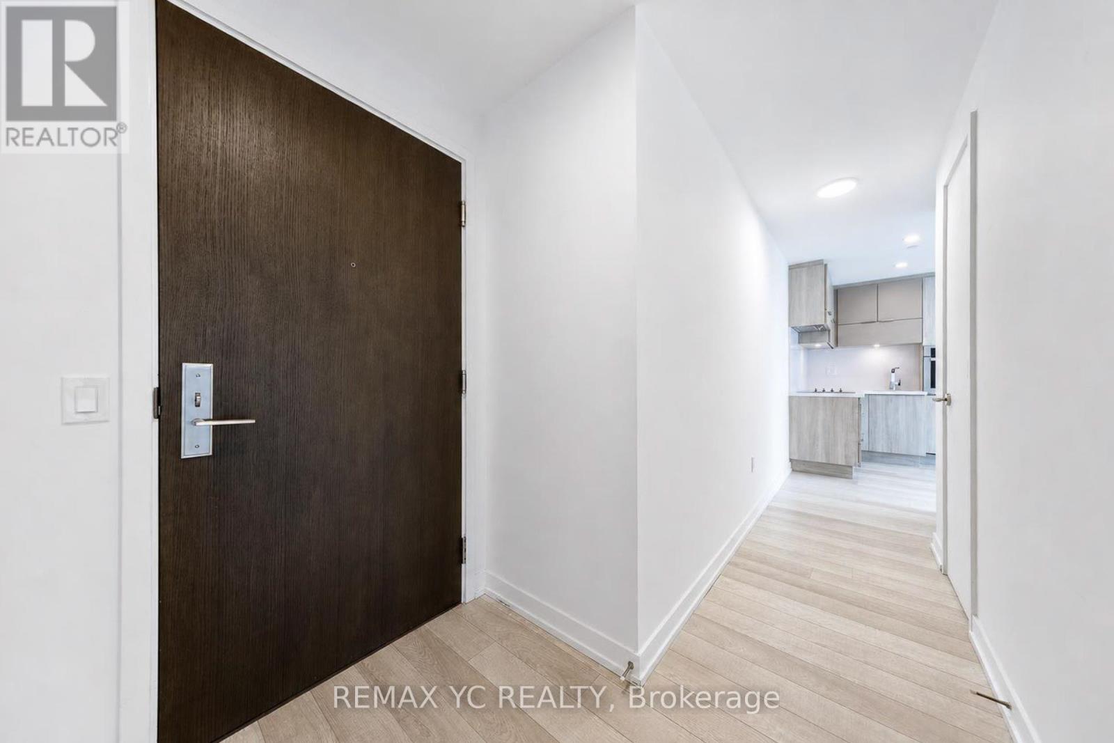 3708 - 39 Roehampton Avenue, Toronto, Ontario  M4P 0G1 - Photo 2 - C13741560