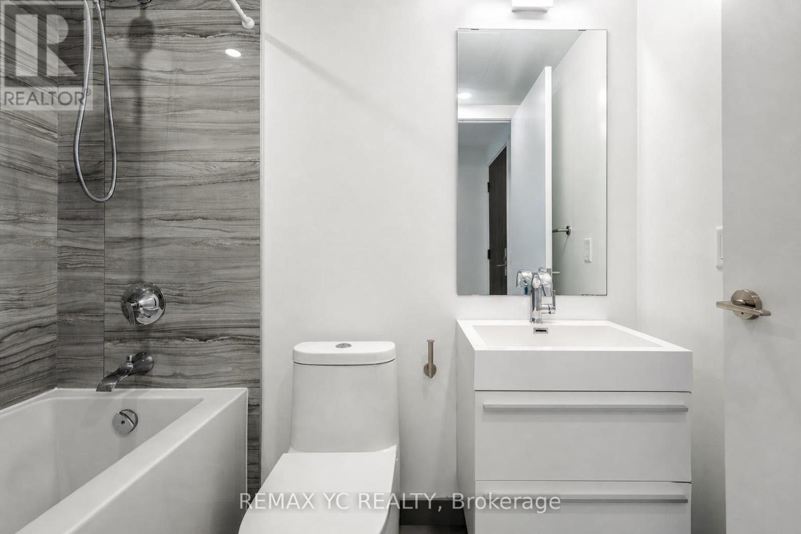 3708 - 39 Roehampton Avenue, Toronto, Ontario  M4P 0G1 - Photo 24 - C13741560